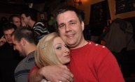 River pub pleše kako DJ Alen Tibljaš svira