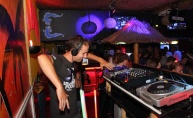 Wet T-Shirt party u Monvi centru