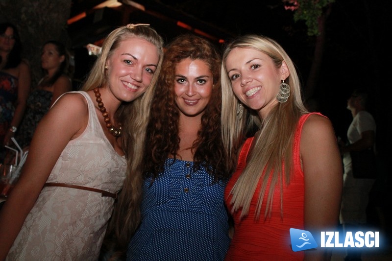 Modna revija u Phanas beach baru