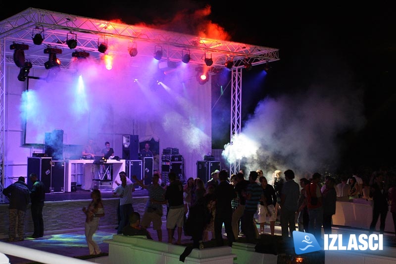 Veliko otvorenje kluba Lighthouse uz Sonique