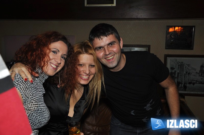 Red party u Phanas pubu