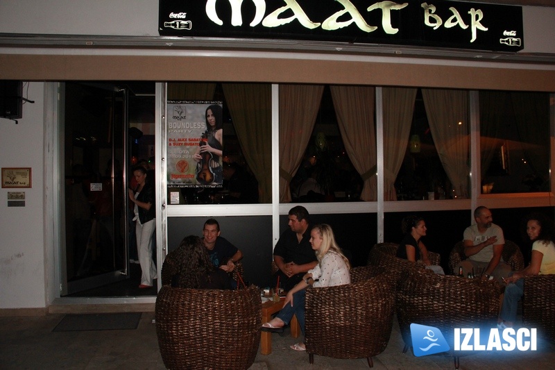 Bondless party u Maat baru na Trsatu