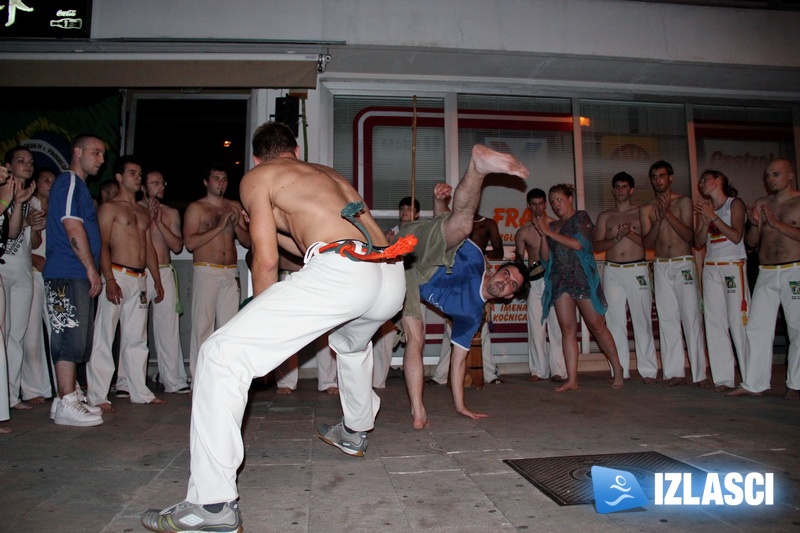 Capoeira night u Maat baru