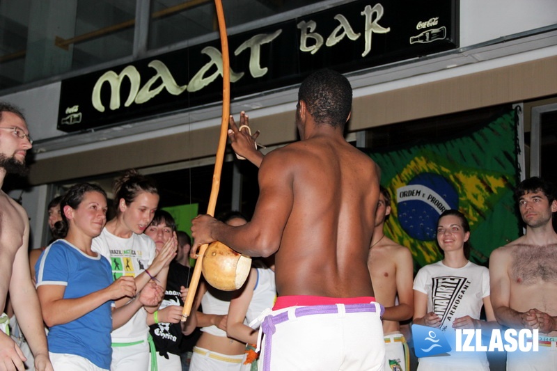 Capoeira night u Maat baru