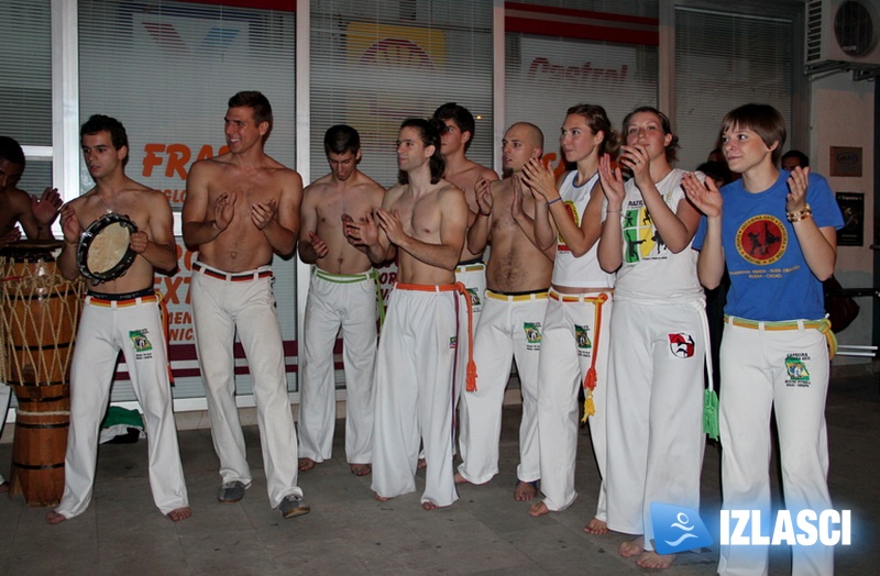 Capoeira night u Maat baru
