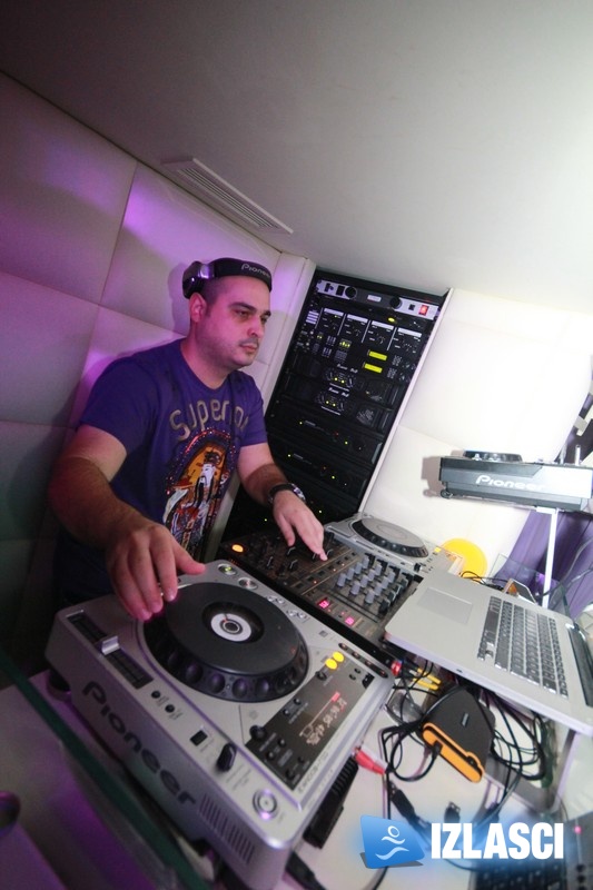DJ Blacksoul is in da house! 