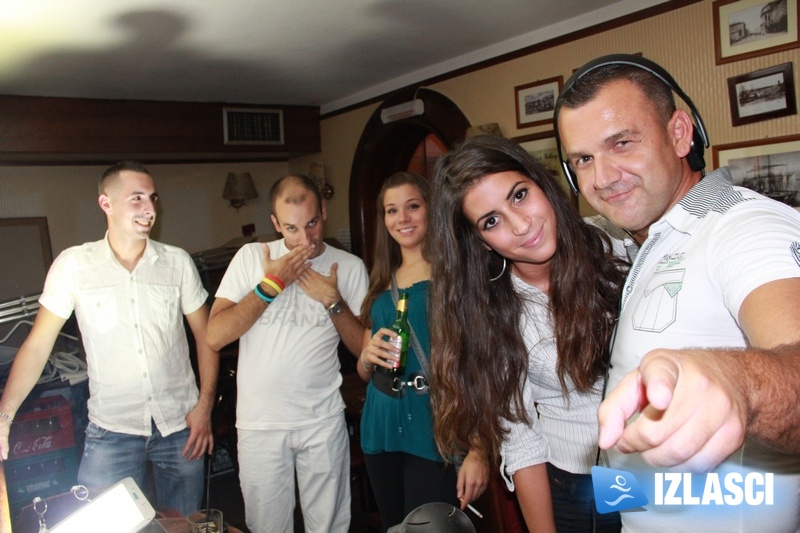No. 10 White party u Phanasu - Otvorenje jesenske sezone No. 10 White party u Phanasu - Otvorenje jesenske sezone