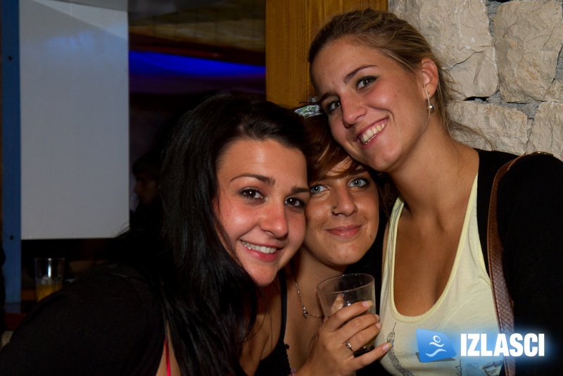 Jelena Rozga u Santosu