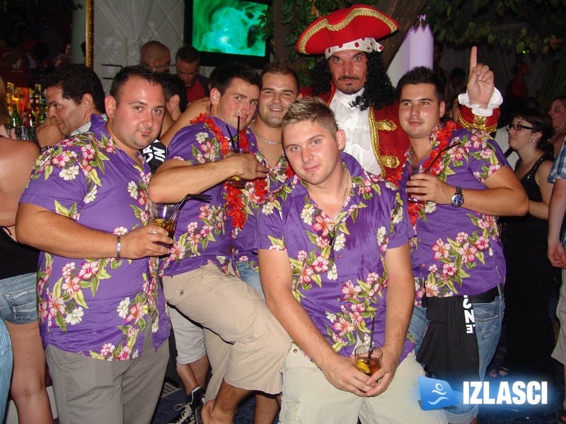 Captain Morgan party u Cocomu, Novalja Captain Morgan party u Cocomu, Novalja