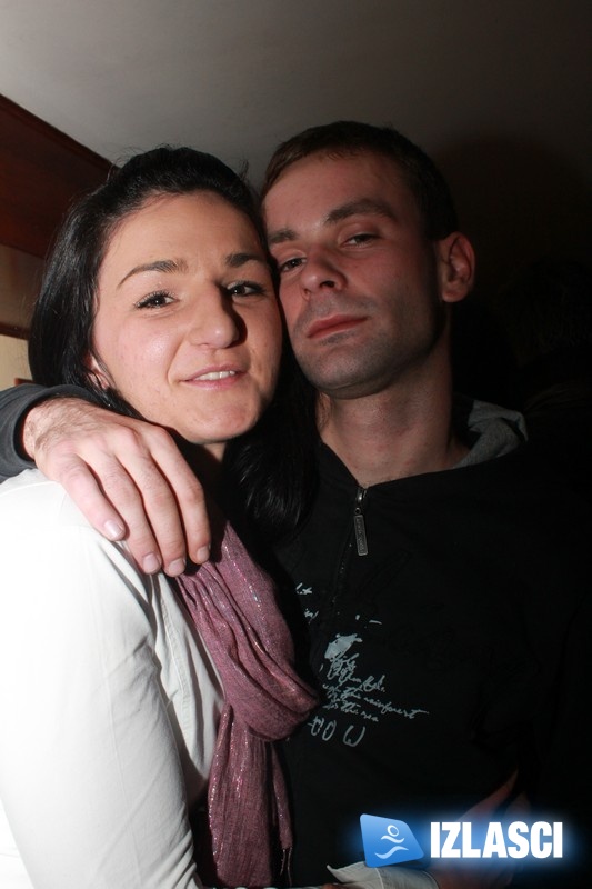 Odlično raspoložena ekipa u Phanas pubu