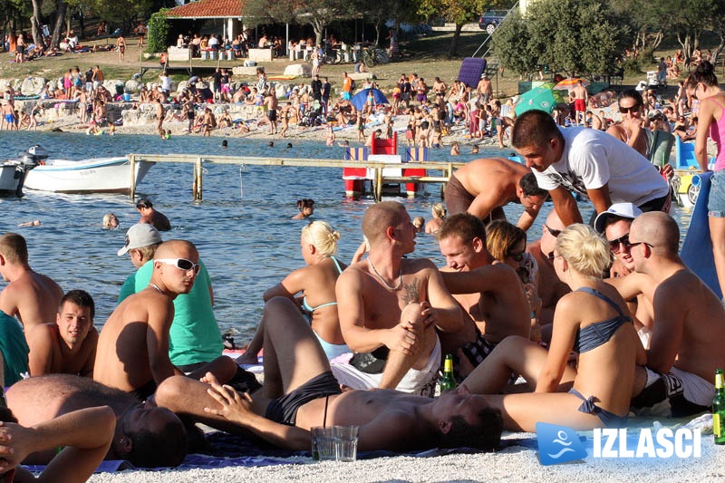 Ljetna špica u Beach baru Pacino