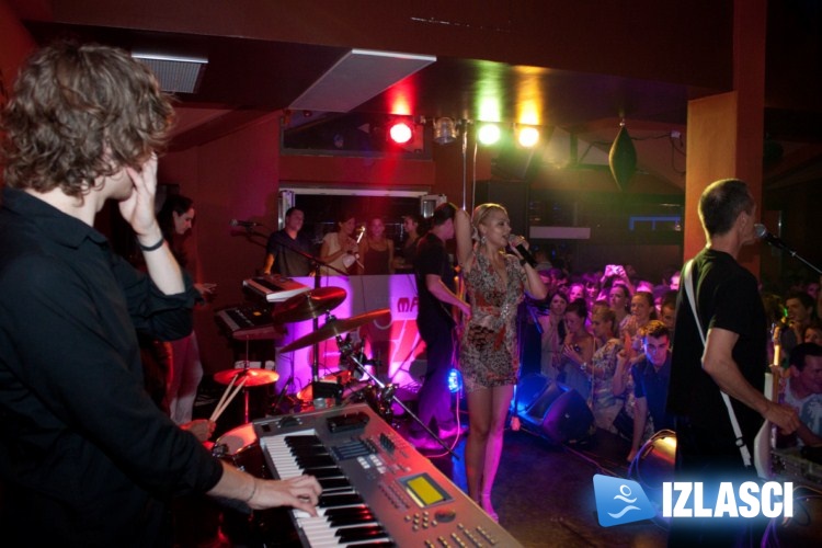 Magazin u Makina Exit Clubu