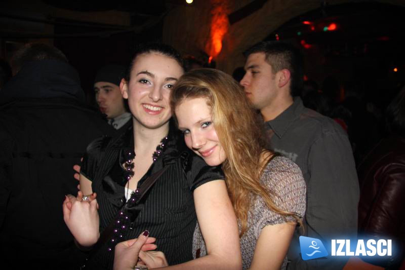 Subotnji izlazak u Pirate pub