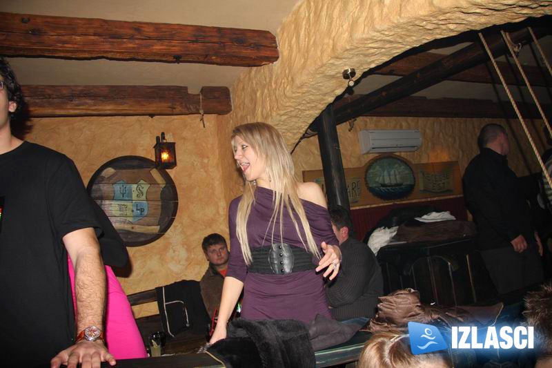 Subotnji izlazak u Pirate pub