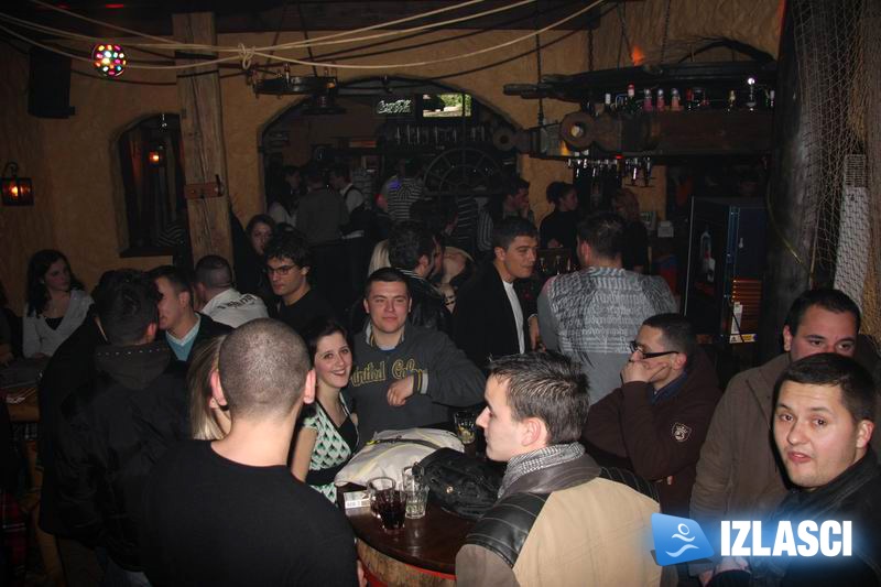Subotnji izlazak u Pirate pub