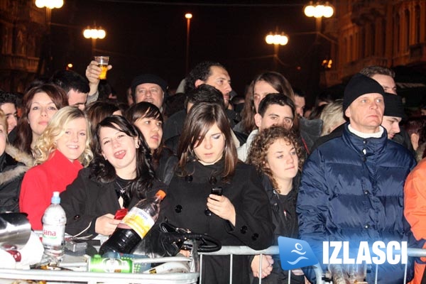 Prohladni i tradicionalni doček na Korzu uz Gibonnija i Hladno pivo