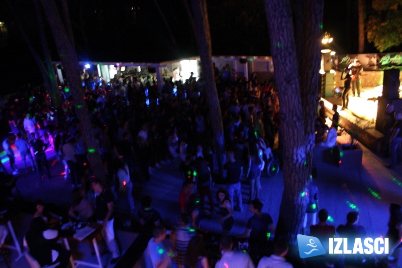 Aqua bar, Biograd