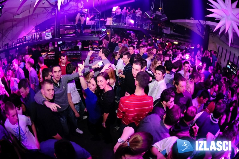 Clash of the mash party @ Aquarius club