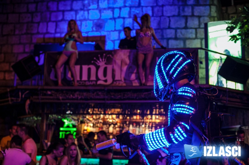 DJ Robert G. Roy with The Liquidator u Jungle clubu