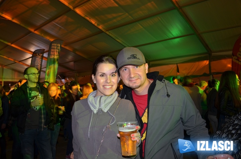 Hladno pivo na Student day Festivalu na gatu Karoline riječke