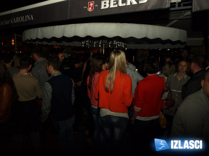Party u Karolina baru petkom