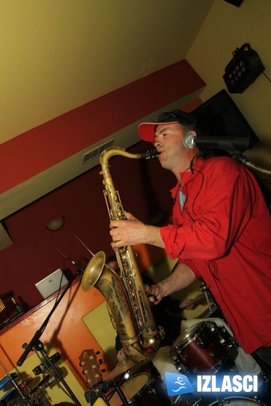 Le Monde Band u La Kabani