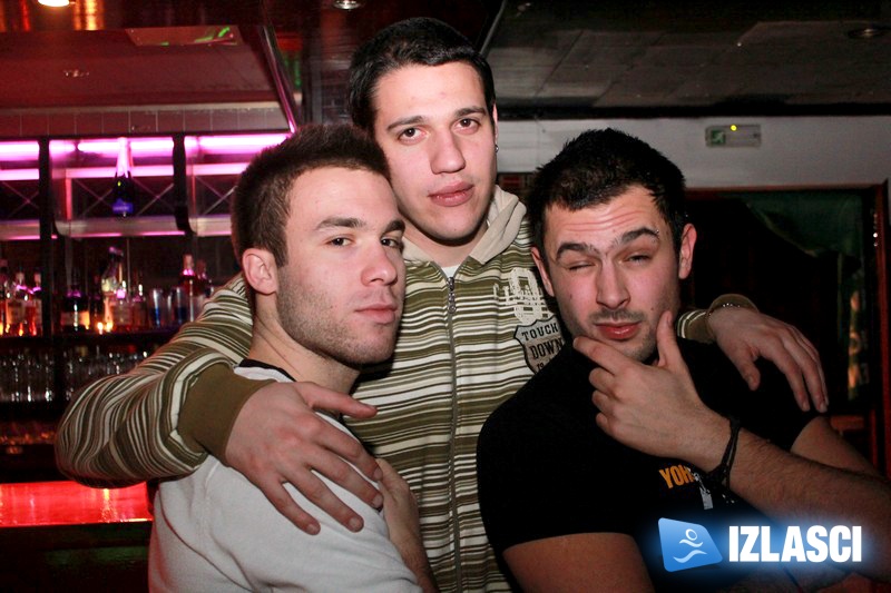 Skandalozno dobar provod uz Skandal band u clubu Loop 