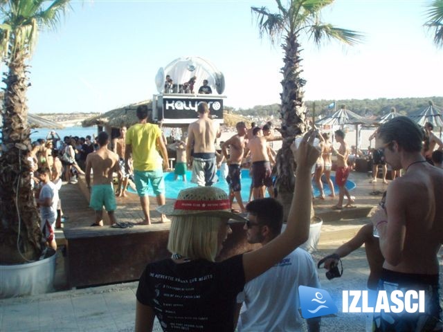 Nothing compares to Havana - summer tour 2012. (Beach bar Kalypso, Zrće)