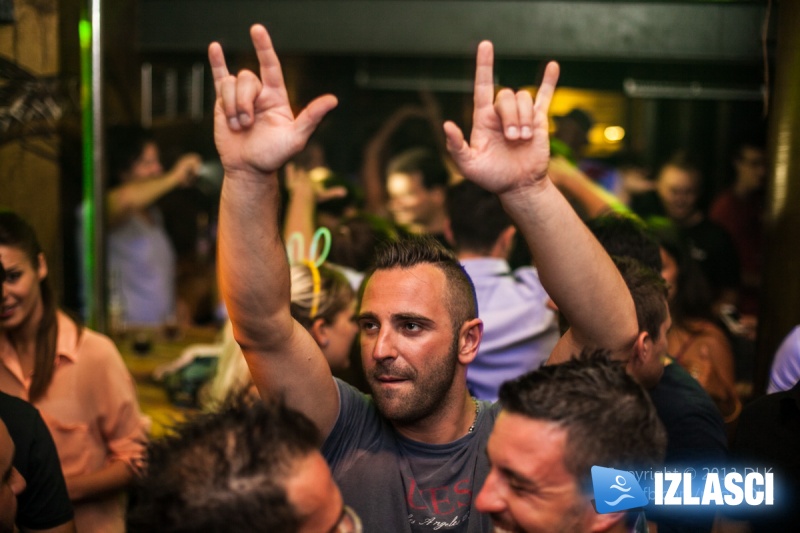 Oduševljenje NEON Partyem u clubu Jungle