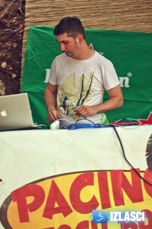 Beach bar Pacino Summer opening