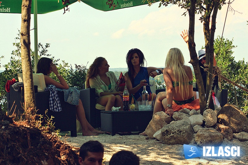 Beach bar Pacino Summer opening