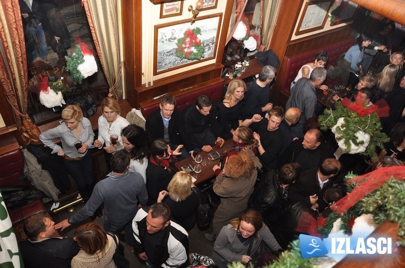 Phanas pub pred Silvestrovo