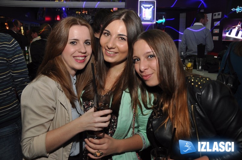 Rasplesana subota u Mystique clubu.