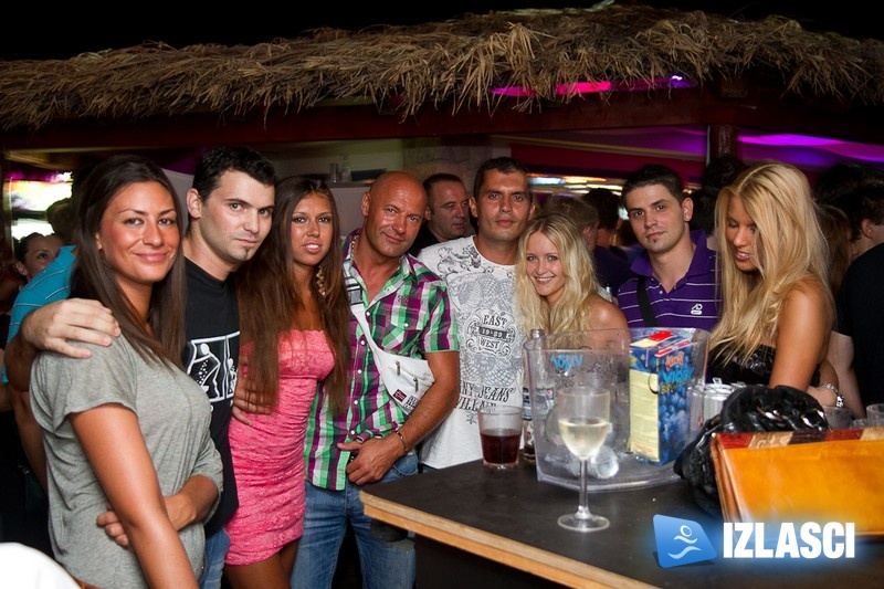 Klapa Intrade u Santosu