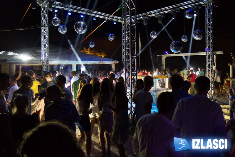Summer Tropical Saturday - Mc Lola feat. Ibiza dancers @ Santos