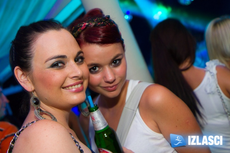 Summer Tropical Saturday - Mc Lola feat. Ibiza dancers @ Santos