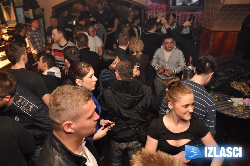 Uskršnji party sexy zečica u Acapulcu