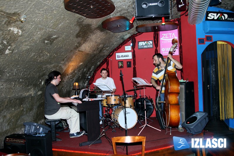 Jazzeri uživali u koncertu Vladimira Kostadinovića & Groove Therapy Quarteta