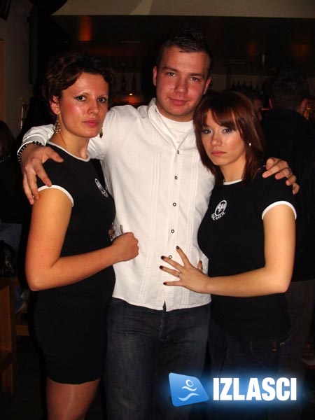 Izlazak u Maat bar