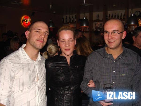 Izlazak u Maat bar