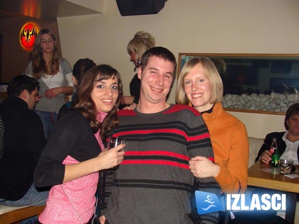 Izlazak u Maat bar